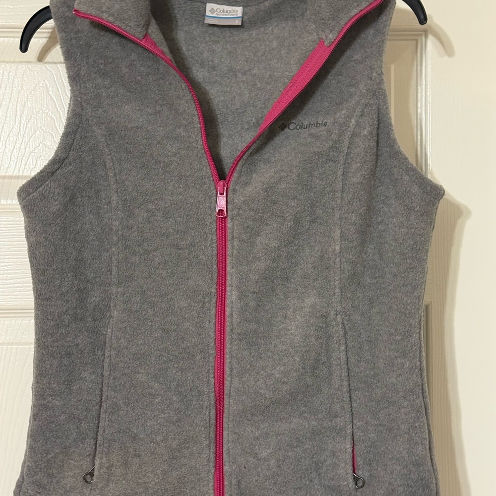 Columbia Heather Gray Vest with Pink Highlights